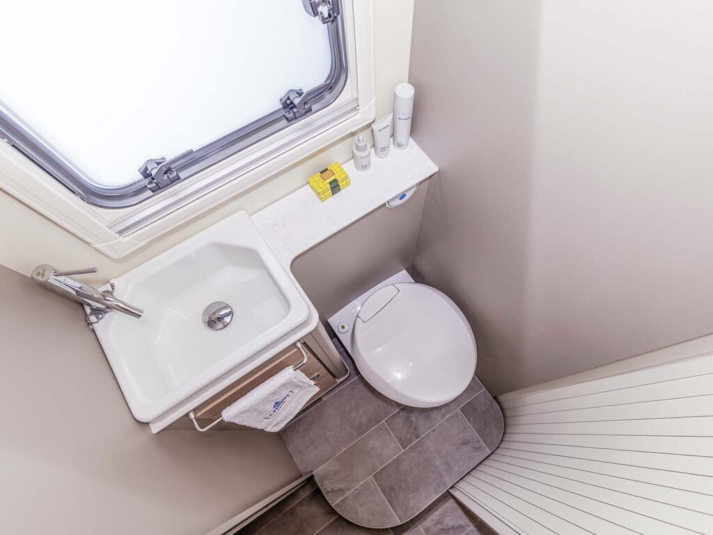 Ahorn Canada TQ udlejnings autocamper toilet